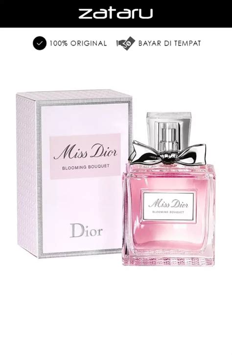 christian dior bouquet wanita.